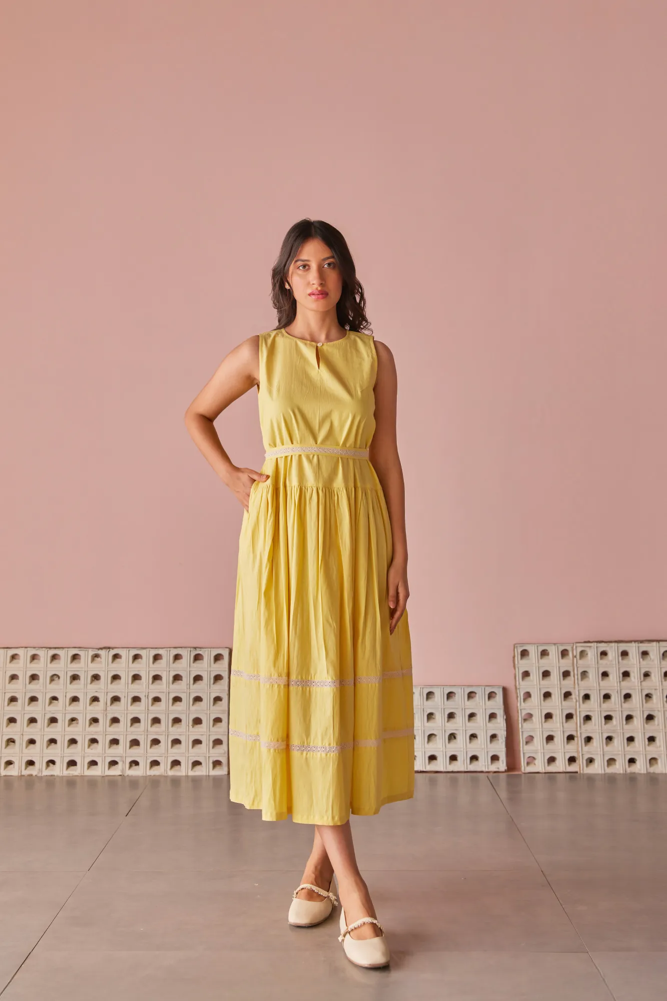 Golden Aura Sleeveless Midi Dress
