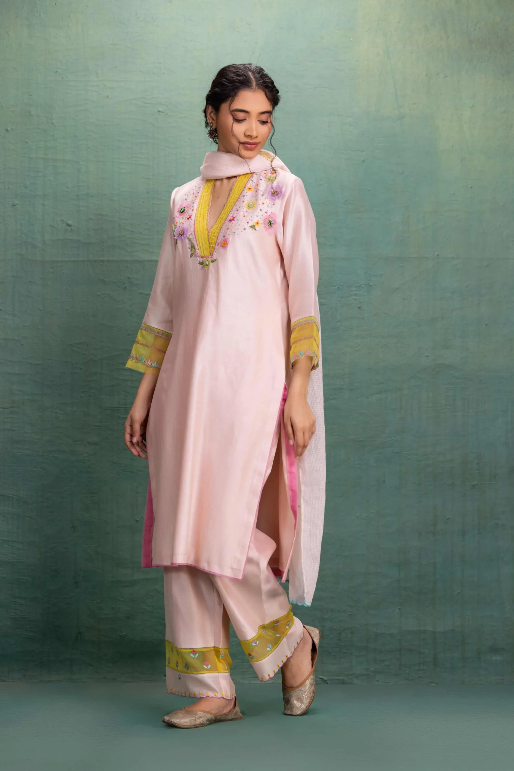 Blush Zaria Embroidered Kurta Set with Dupatta - Image 3
